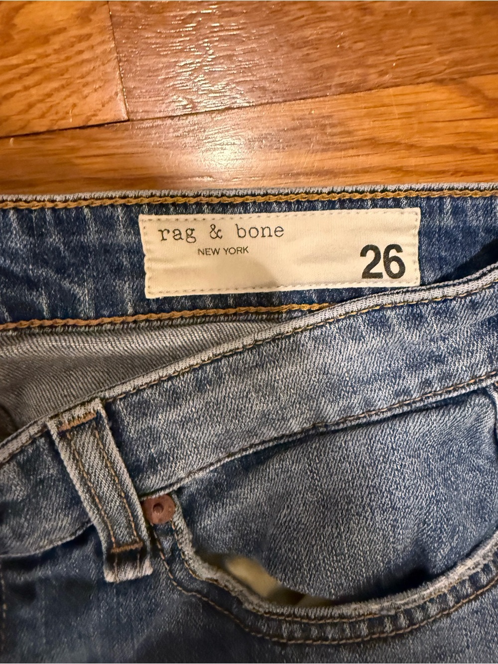 Rag and Bone Jeans low rise slim boyfriend jeans - Picture 2 of 5